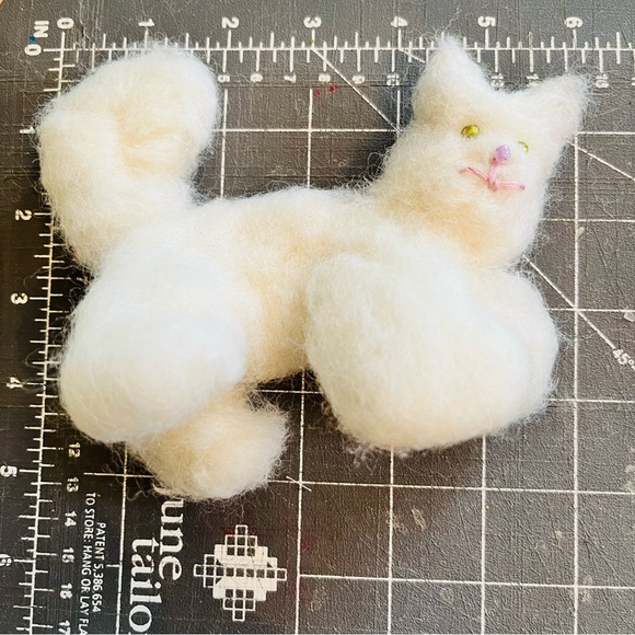 Handmade Retro Style White Cat Doll Pet Felted Wool Toy Poseable One Of A Kind - Picture 5 of 5